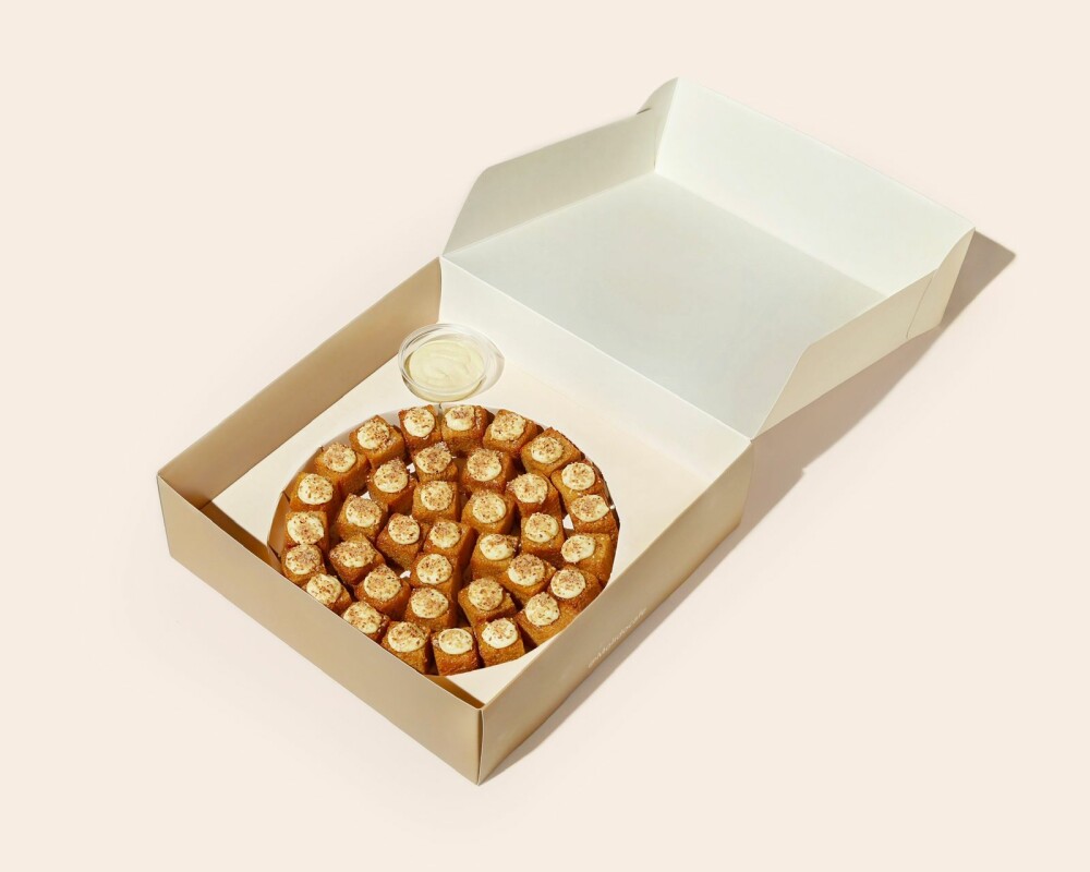 Box Cream Brulee Toast